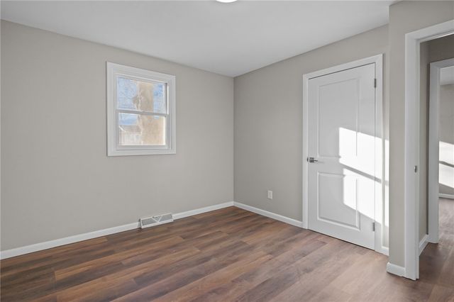 38 Bowman Street, Warwick, RI 02889