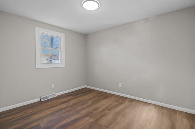 38 Bowman Street, Warwick, RI 02889