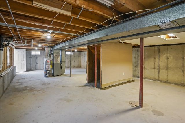 38 Bowman Street, Warwick, RI 02889