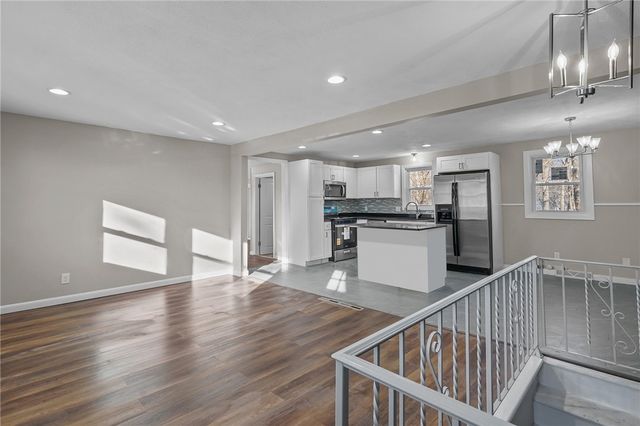 38 Bowman Street, Warwick, RI 02889