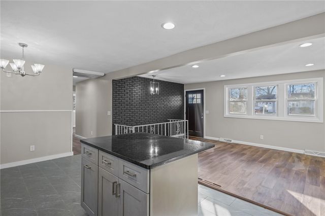 38 Bowman Street, Warwick, RI 02889