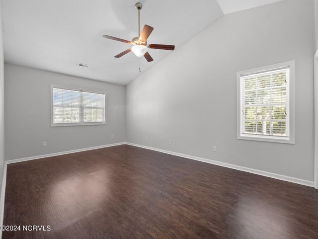 101 Clymer Court, Hubert, NC 28539