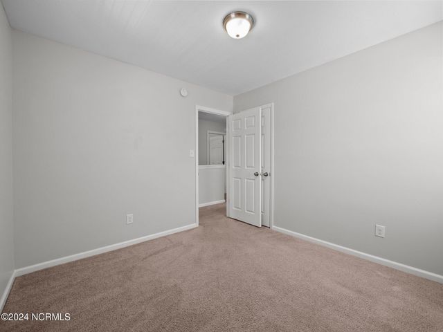 101 Clymer Court, Hubert, NC 28539