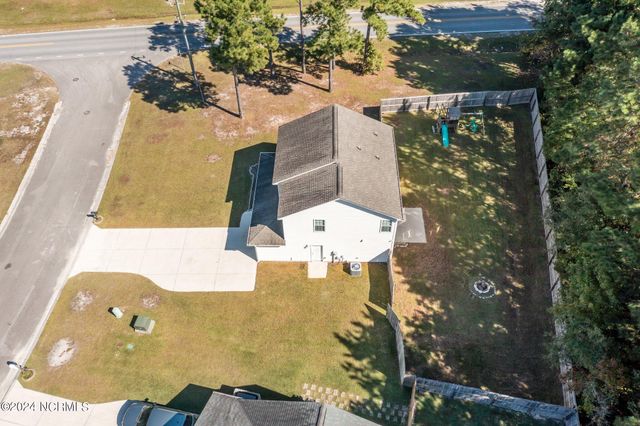 101 Clymer Court, Hubert, NC 28539