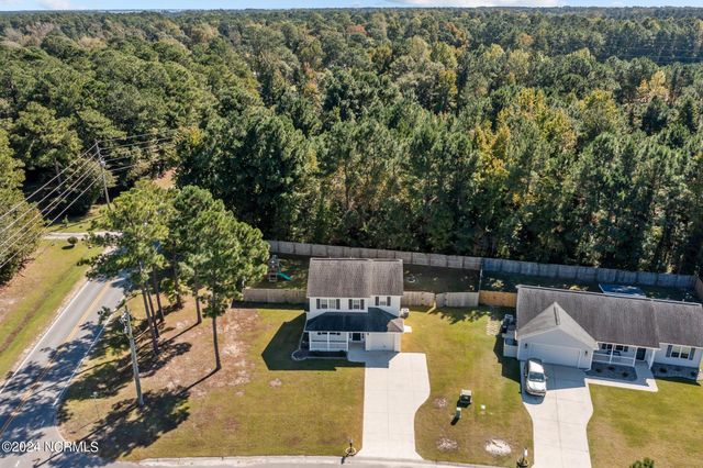 101 Clymer Court, Hubert, NC 28539