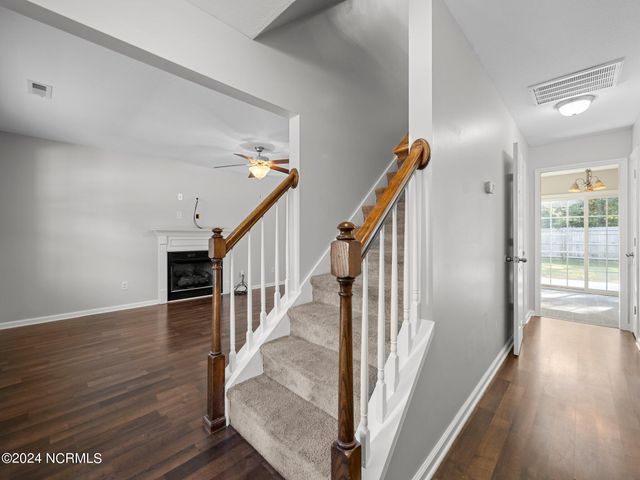 101 Clymer Court, Hubert, NC 28539