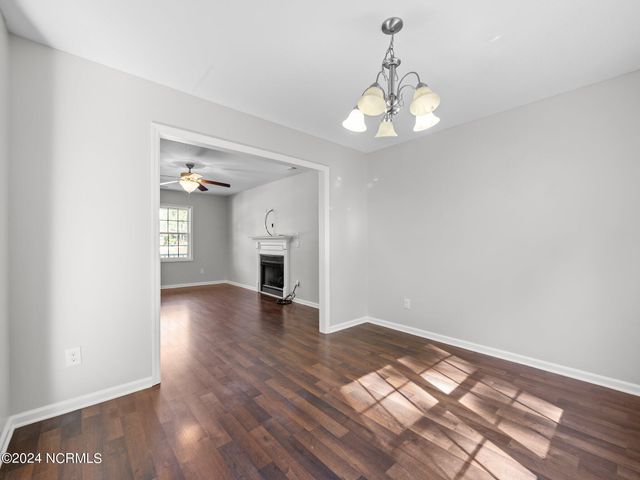 101 Clymer Court, Hubert, NC 28539