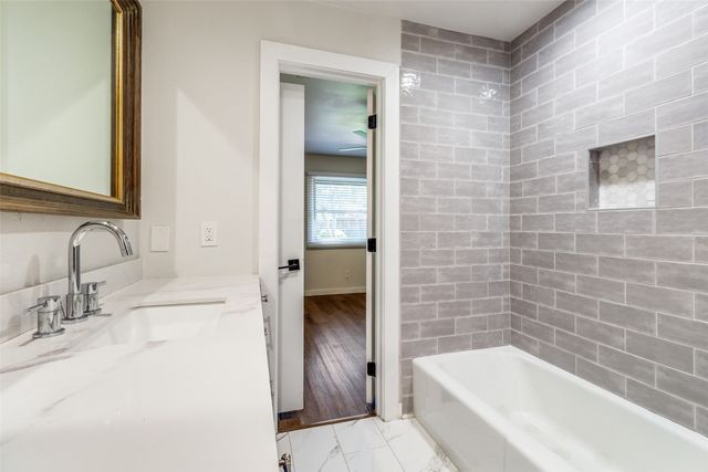 3934 Boca Bay Drive, Dallas, TX 75244