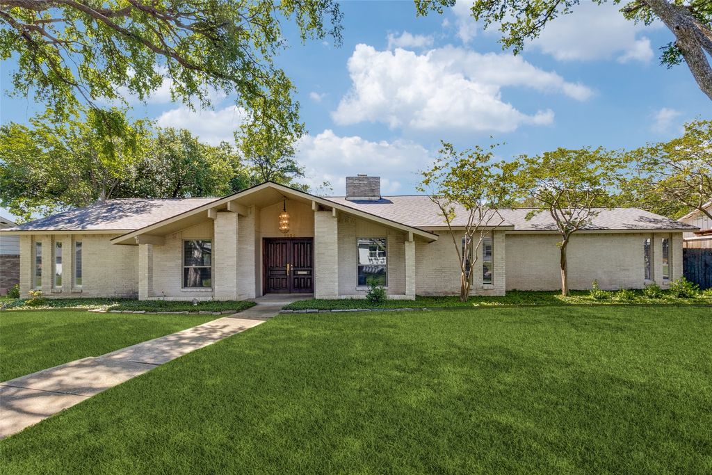 3934 Boca Bay Drive, Dallas, TX 75244