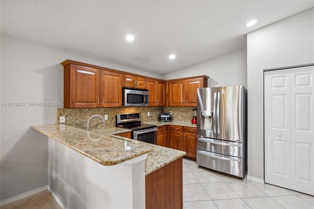 1924 SW Jamesport Drive, Port St. Lucie, Port St Lucie, FL 34953