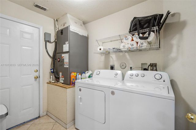 1924 SW Jamesport Drive, Port St. Lucie, Port St Lucie, FL 34953
