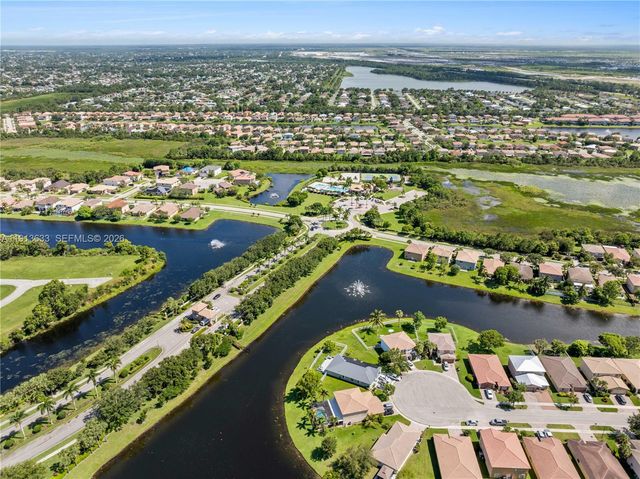 1924 SW Jamesport Drive, Port St. Lucie, Port St Lucie, FL 34953