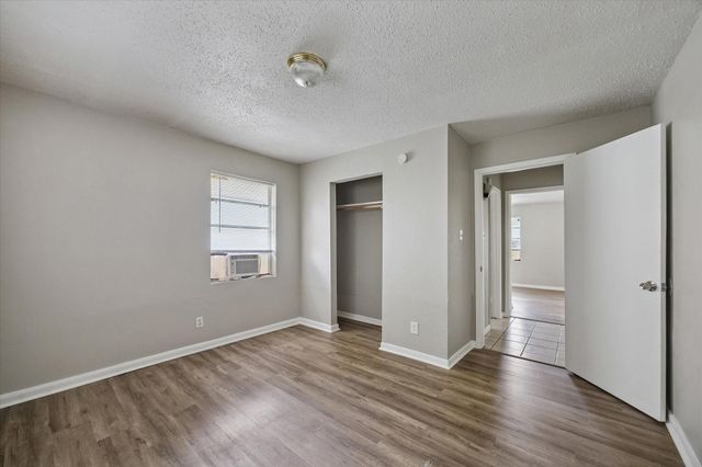 5107 Clover Street, Houston, TX 77033