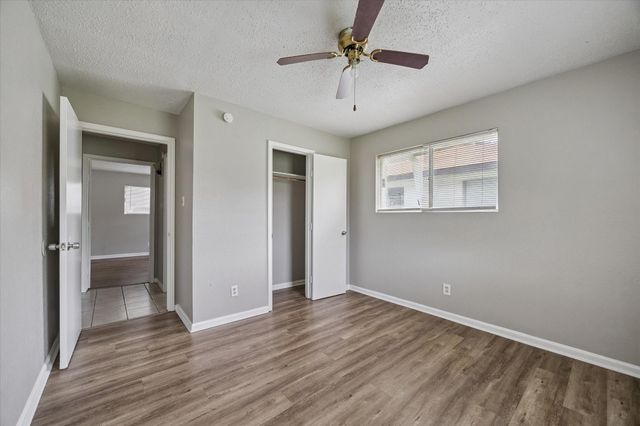 5107 Clover Street, Houston, TX 77033