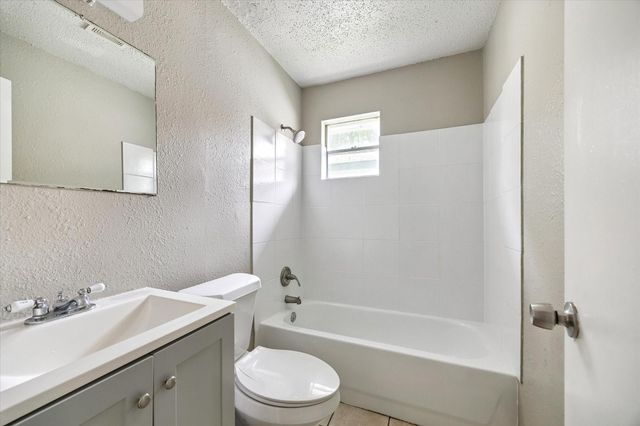 5107 Clover Street, Houston, TX 77033