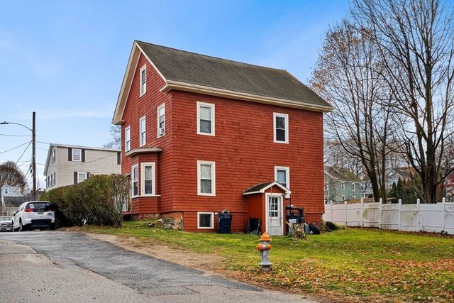 32 Kirby St, Marlborough, MA 01752