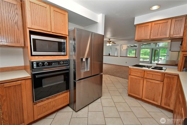 33025 E Holm Lake Drive SE, Auburn, WA 98092