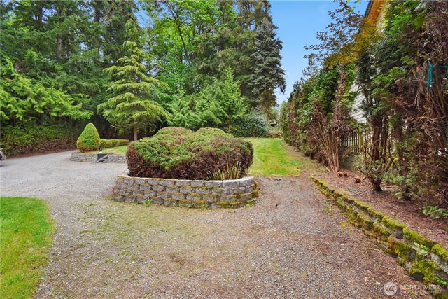 33025 E Holm Lake Drive SE, Auburn, WA 98092
