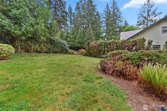 33025 E Holm Lake Drive SE, Auburn, WA 98092