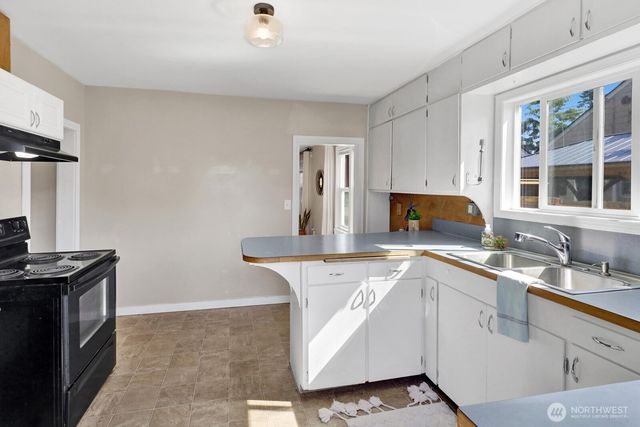 2205 W North Street, Bellingham, WA 98225