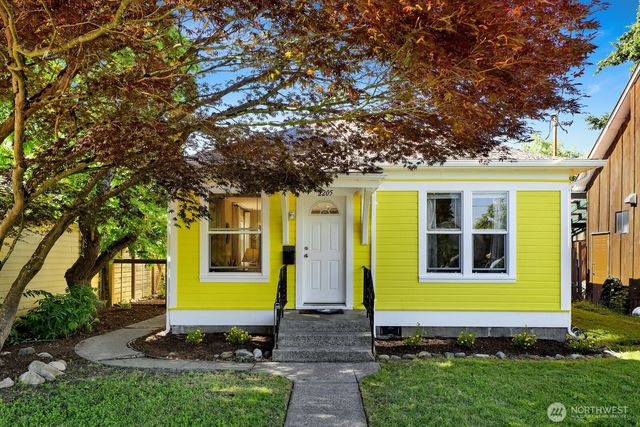 2205 W North Street, Bellingham, WA 98225