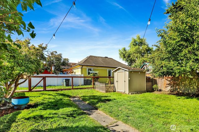 2205 W North Street, Bellingham, WA 98225