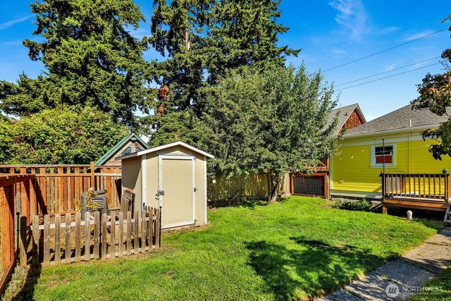 2205 W North Street, Bellingham, WA 98225
