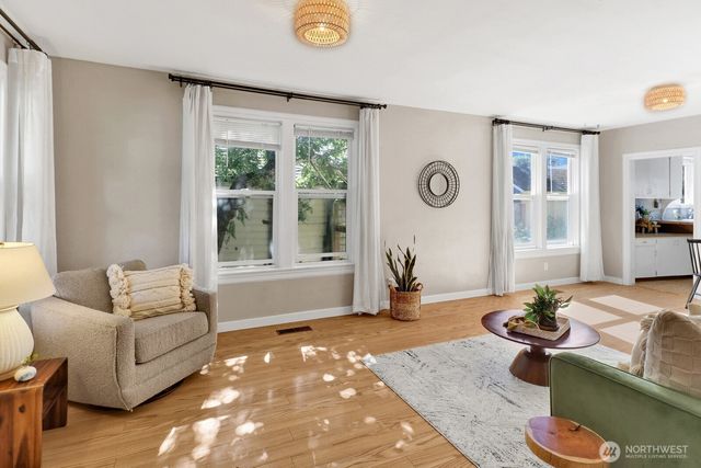 2205 W North Street, Bellingham, WA 98225