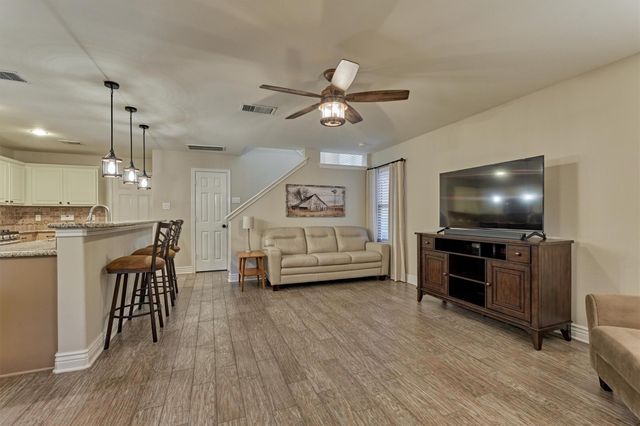 30 Musgrove Place, The Woodlands, TX 77382