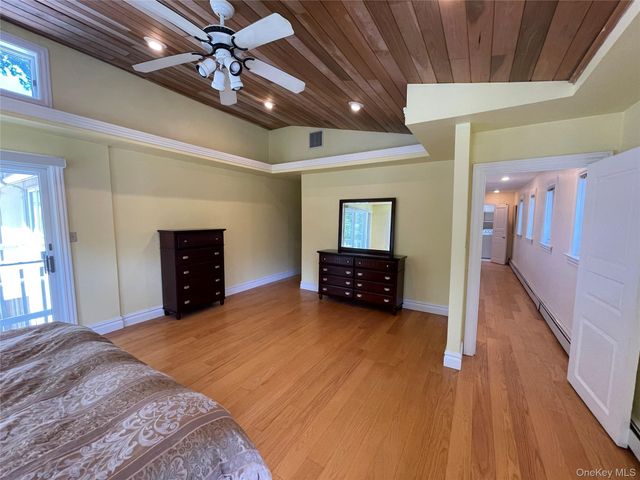 60 Winston Drive, Smithtown, NY 11787