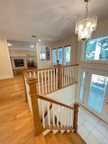 60 Winston Drive, Smithtown, NY 11787