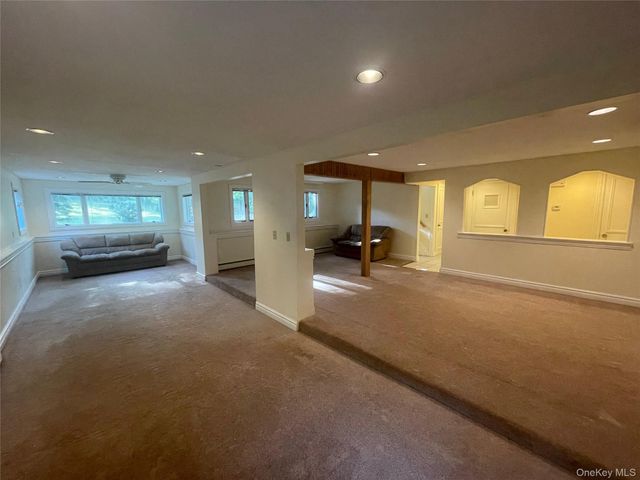 60 Winston Drive, Smithtown, NY 11787