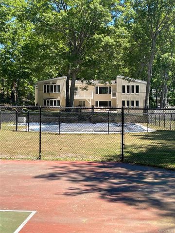 60 Winston Drive, Smithtown, NY 11787
