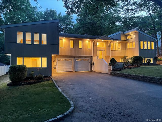 60 Winston Drive, Smithtown, NY 11787
