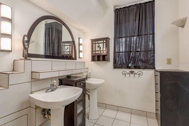 602 LIME AVENUE 203, Clearwater, FL 33756