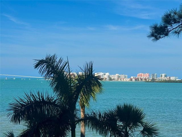 602 LIME AVENUE 203, Clearwater, FL 33756