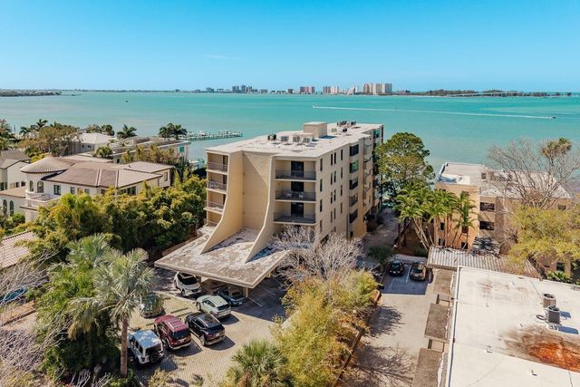 602 LIME AVENUE 203, Clearwater, FL 33756