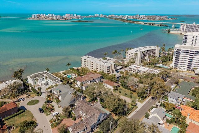 602 LIME AVENUE 203, Clearwater, FL 33756