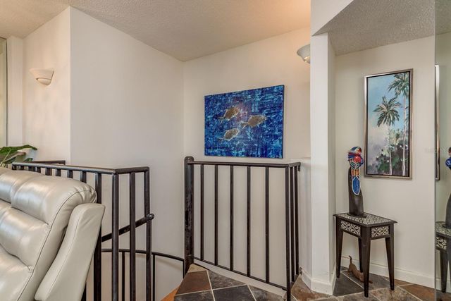 602 LIME AVENUE 203, Clearwater, FL 33756