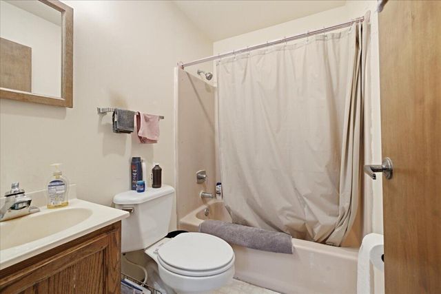 2101 Coolwood Drive, Valparaiso, IN 46385