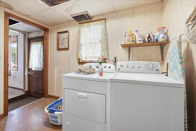 2101 Coolwood Drive, Valparaiso, IN 46385