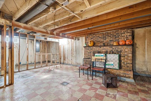 2101 Coolwood Drive, Valparaiso, IN 46385
