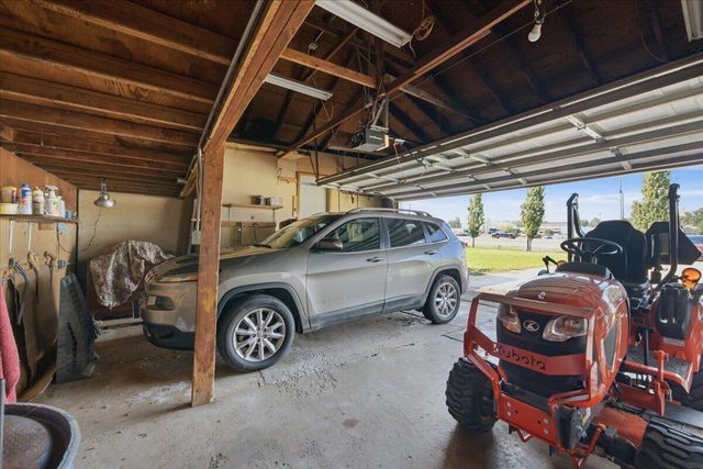 2101 Coolwood Drive, Valparaiso, IN 46385
