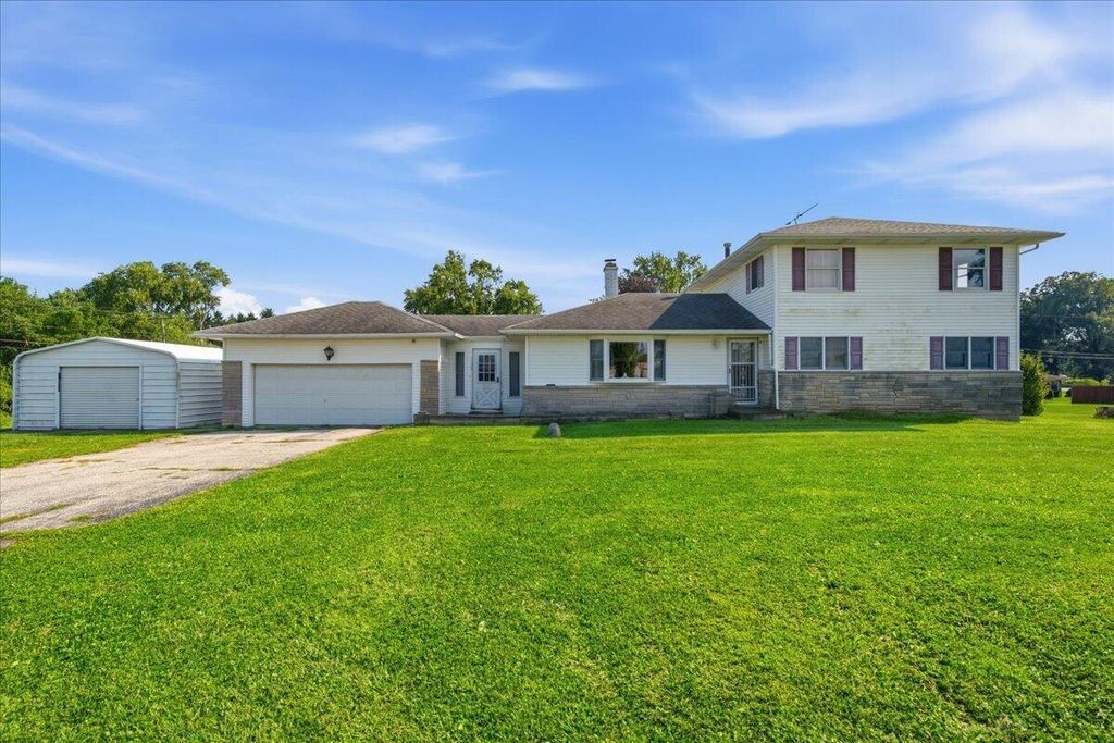 2101 Coolwood Drive, Valparaiso, IN 46385