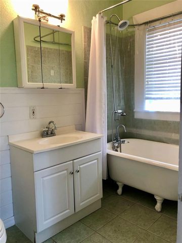 1209 E COMANCHE AVENUE, Tampa, FL 33604