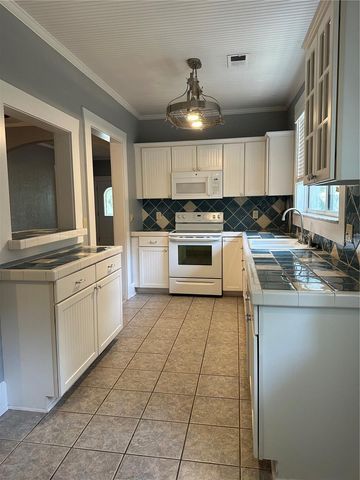 1209 E COMANCHE AVENUE, Tampa, FL 33604