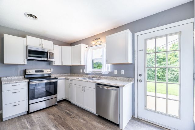 66 Northwood Street, West Fork, AR 72774