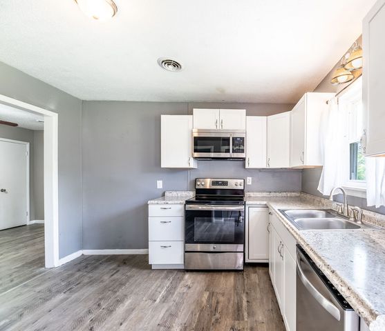 66 Northwood Street, West Fork, AR 72774