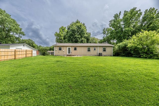 66 Northwood Street, West Fork, AR 72774