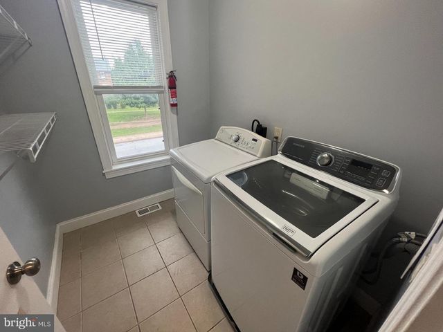 898 QUEEN ST, Pottstown, PA 19464